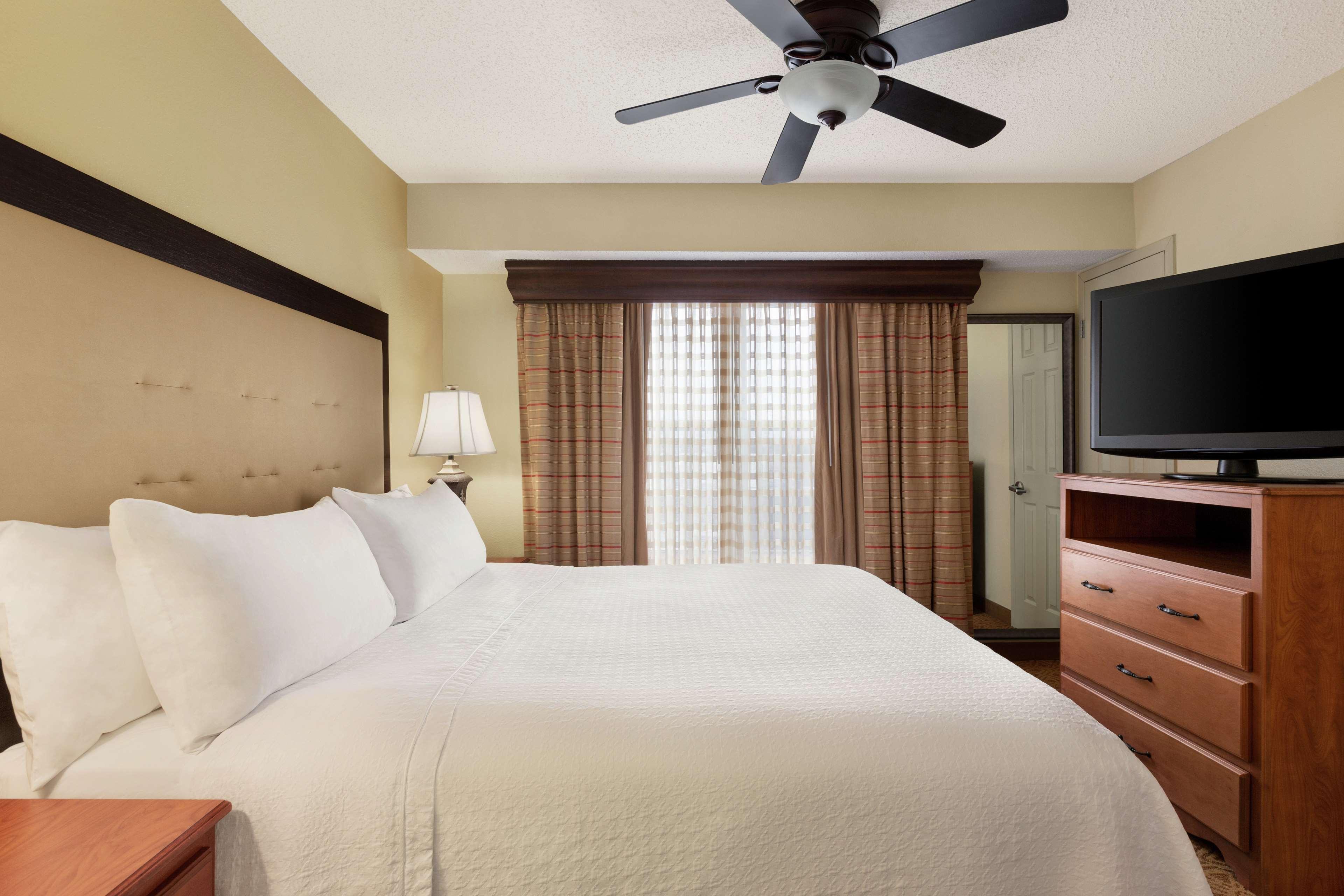 Homewood Suites By Hilton Dallas-Park Central Area Ngoại thất bức ảnh