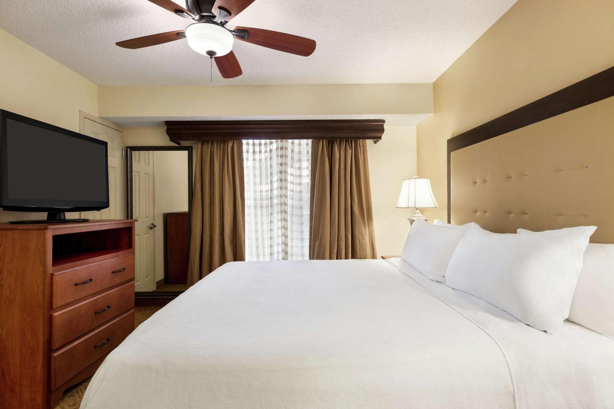 Homewood Suites By Hilton Dallas-Park Central Area Ngoại thất bức ảnh