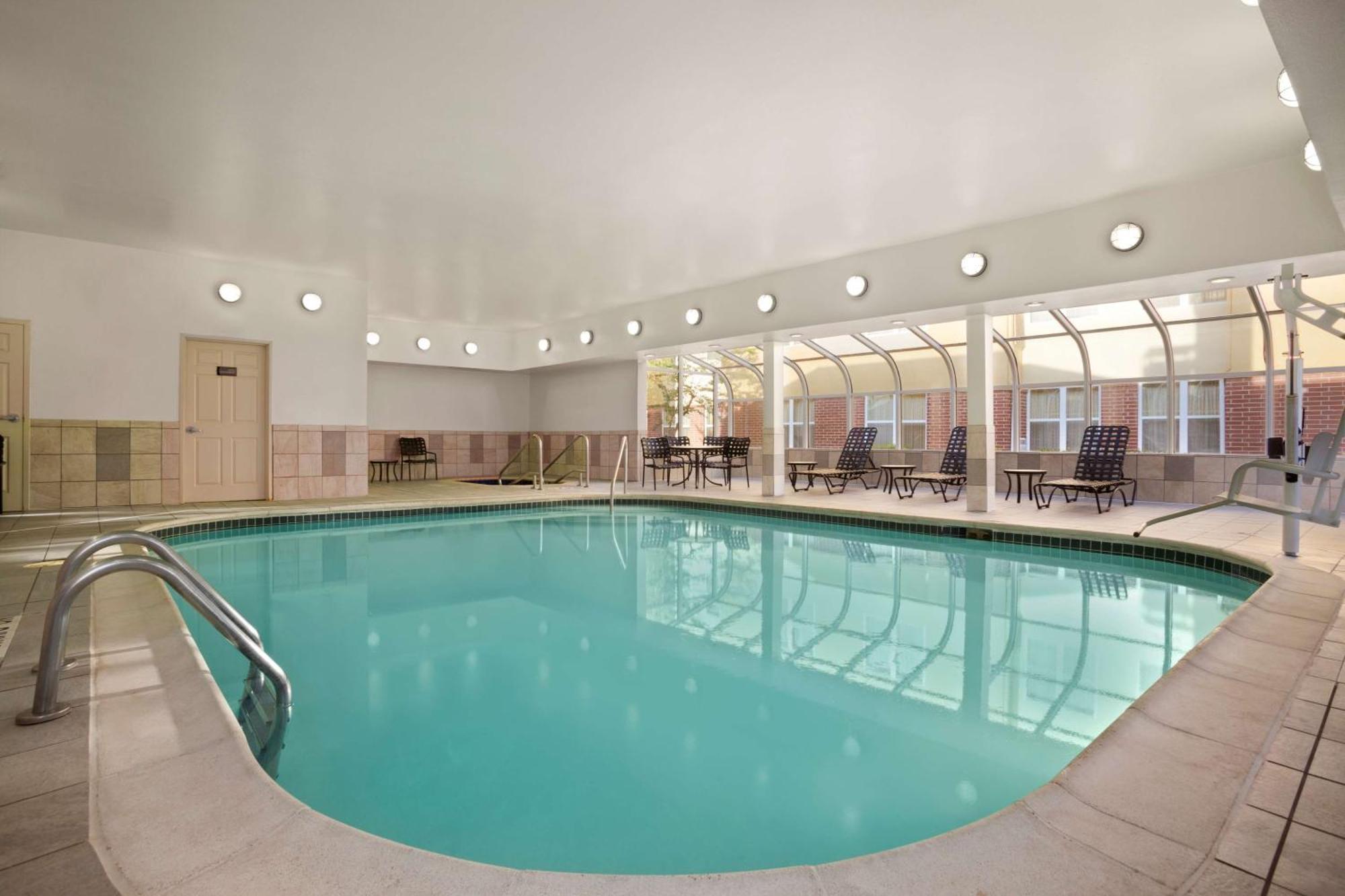 Homewood Suites By Hilton Dallas-Park Central Area Ngoại thất bức ảnh