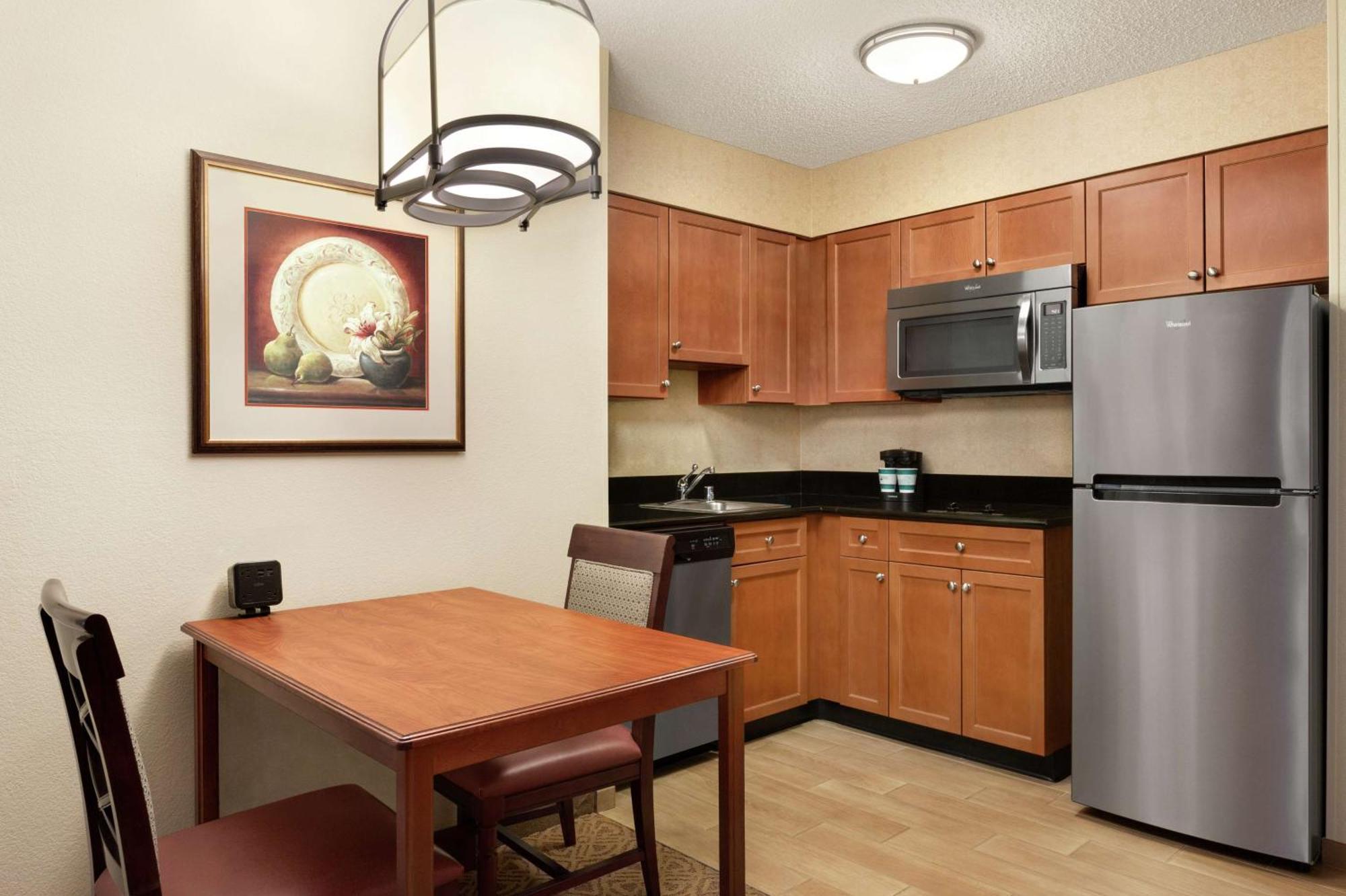 Homewood Suites By Hilton Dallas-Park Central Area Ngoại thất bức ảnh