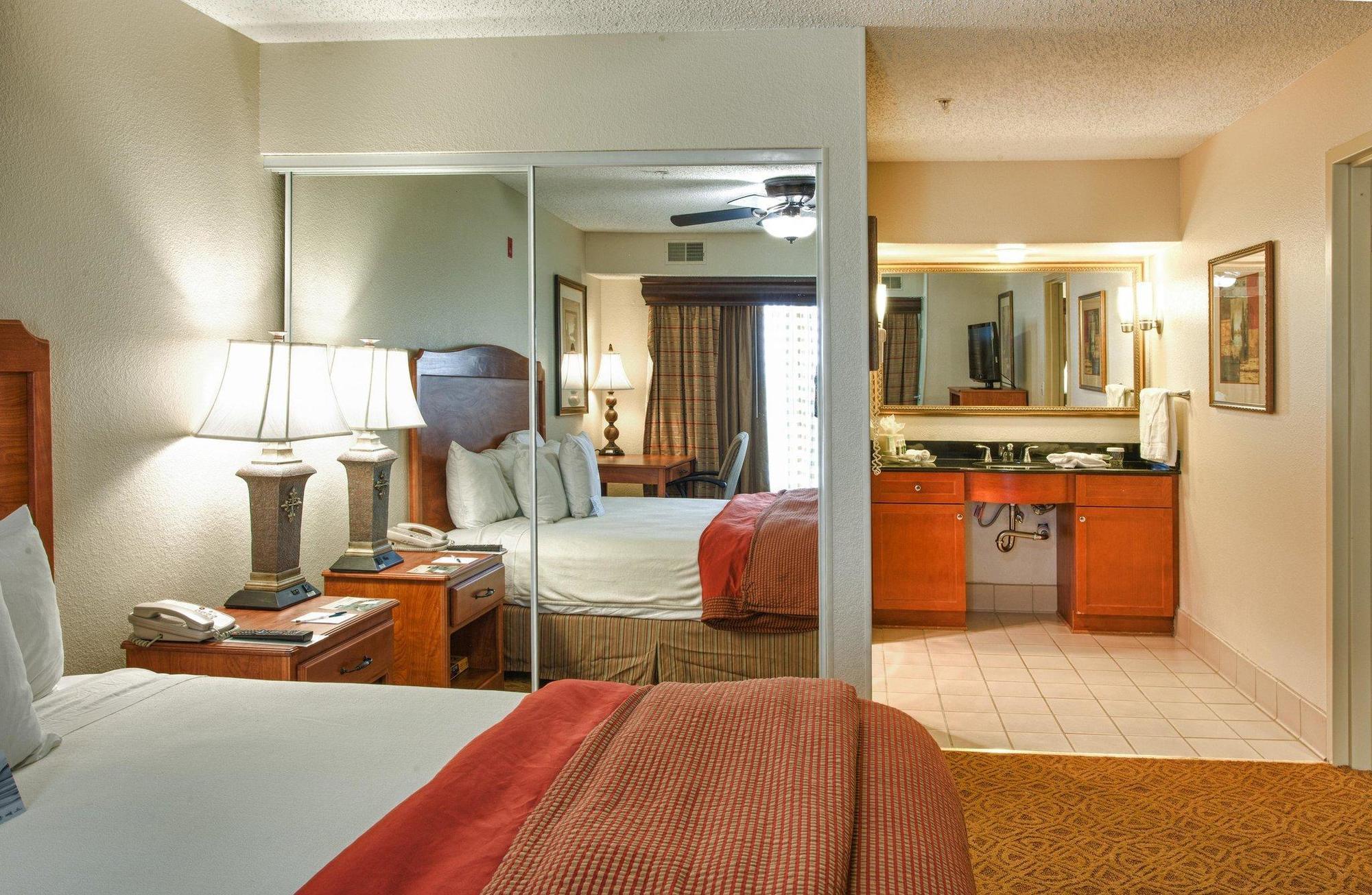 Homewood Suites By Hilton Dallas-Park Central Area Ngoại thất bức ảnh