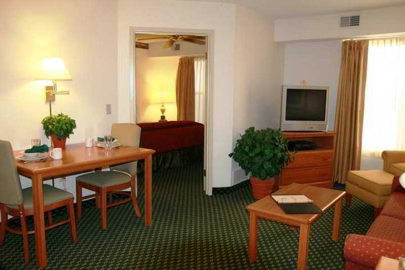 Homewood Suites By Hilton Dallas-Park Central Area Phòng bức ảnh